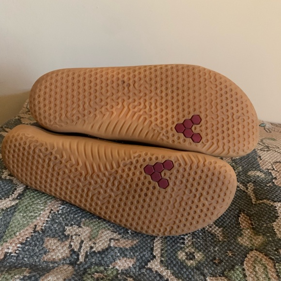Vivobarefoot Boots - Picture 3 of 7